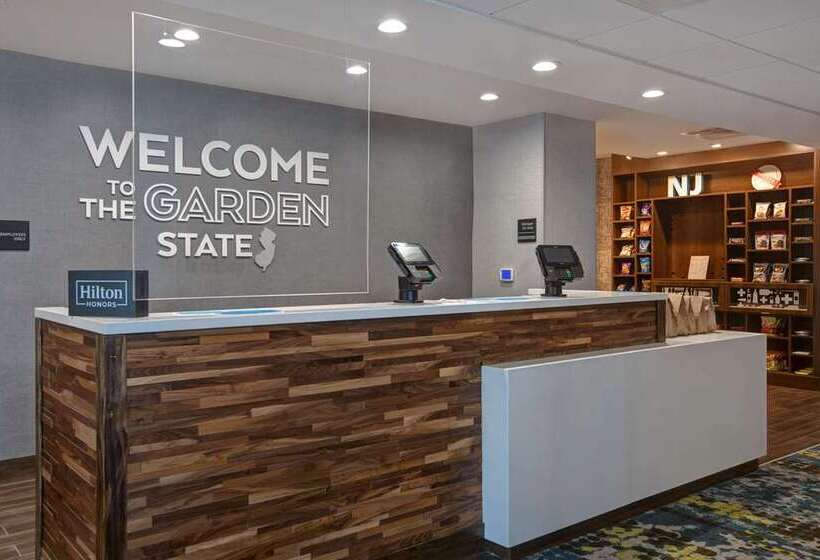 فندق Hampton Inn & Suites Deptford