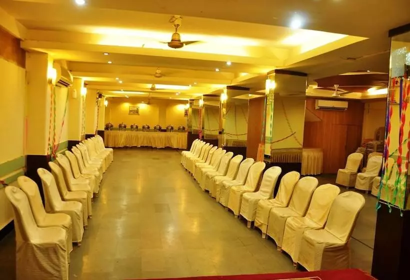 ホテル Sudarshan Palace