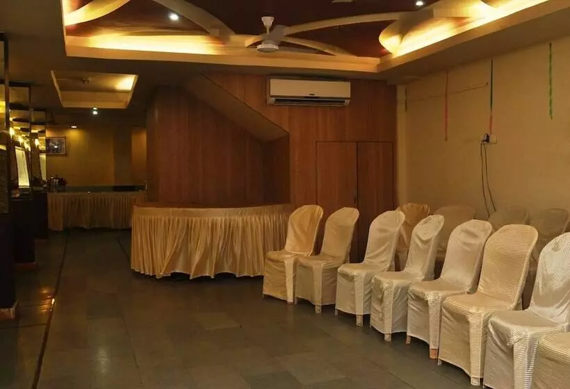 ホテル Sudarshan Palace