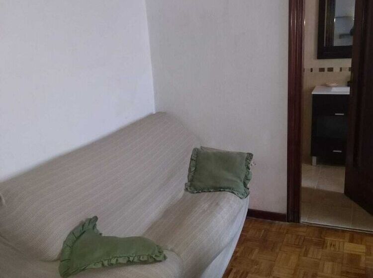 پانسیون Tropic Rooms