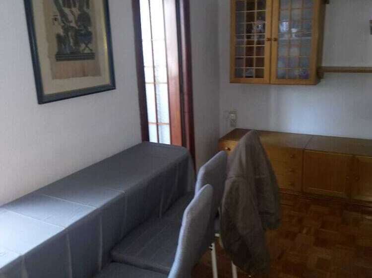 پانسیون Tropic Rooms