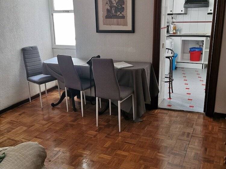 پانسیون Tropic Rooms