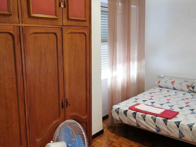 پانسیون Tropic Rooms