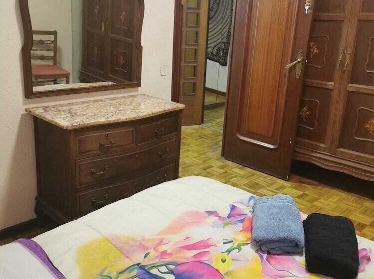 پانسیون Tropic Rooms