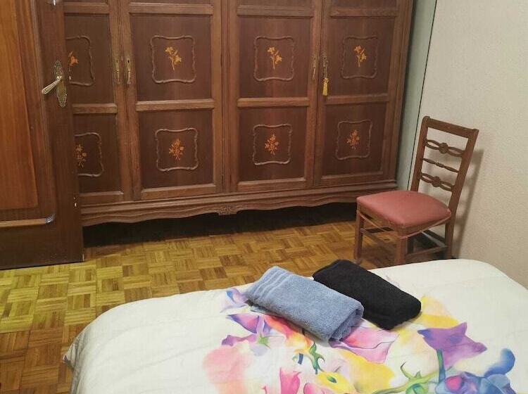 پانسیون Tropic Rooms