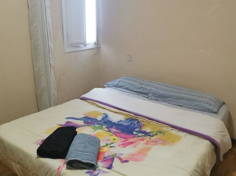 پانسیون Tropic Rooms