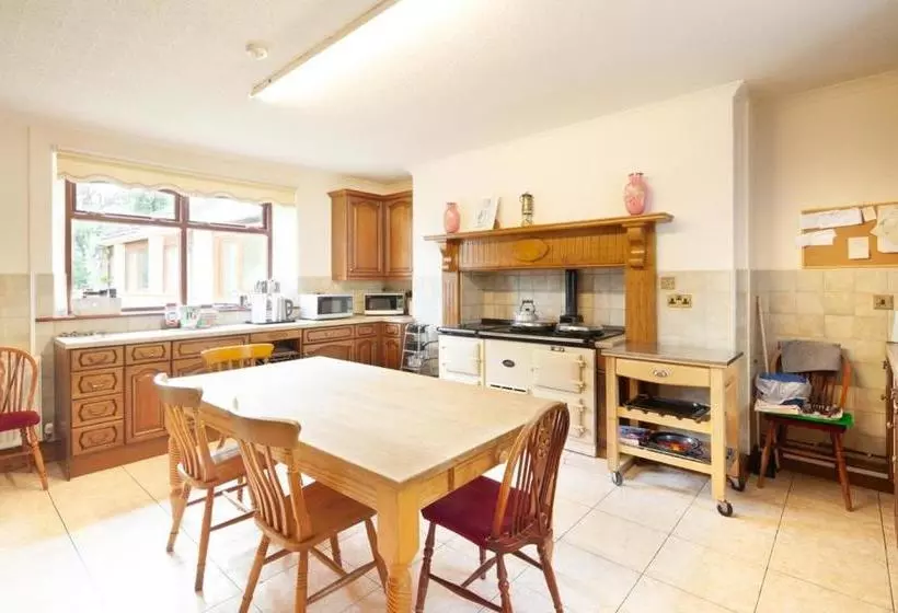 تختخواب و صبحانه Penrhadw Farm