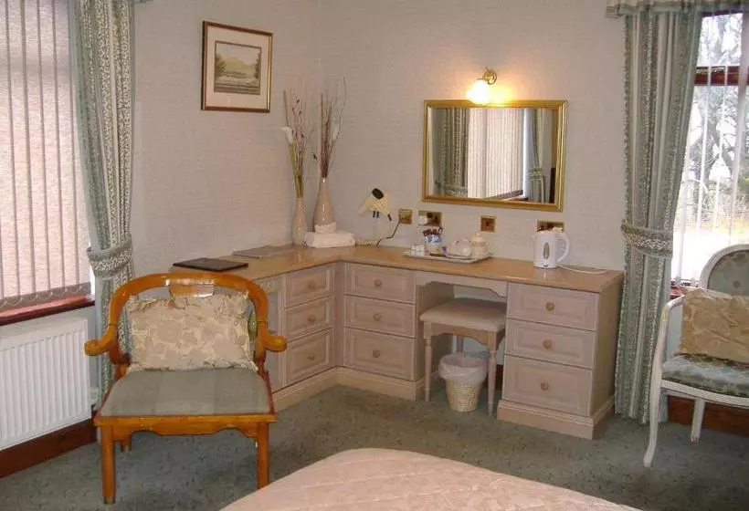 تختخواب و صبحانه Penrhadw Farm