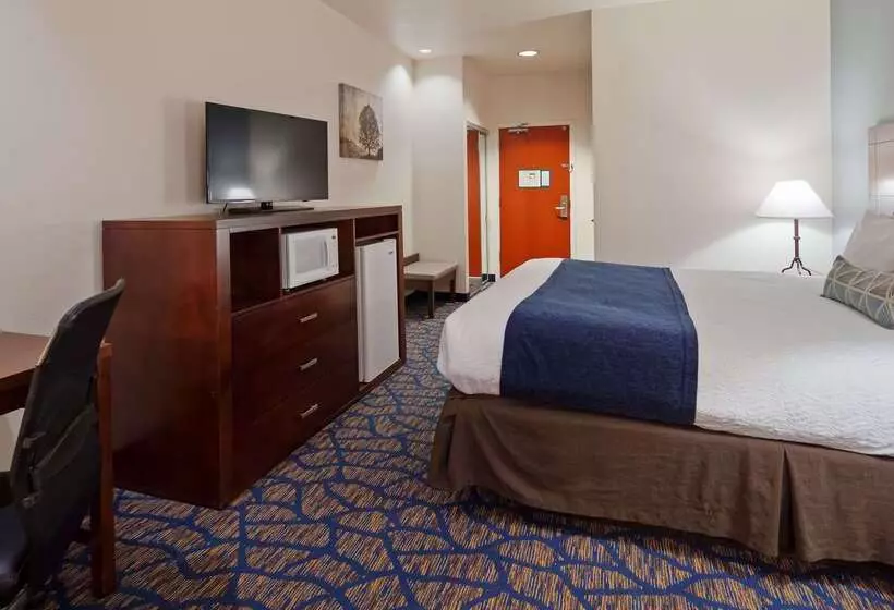 酒店 Best Western Plus Villa Del Lago Inn Patterson