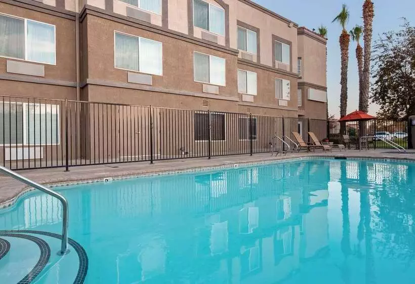 酒店 Best Western Plus Villa Del Lago Inn Patterson