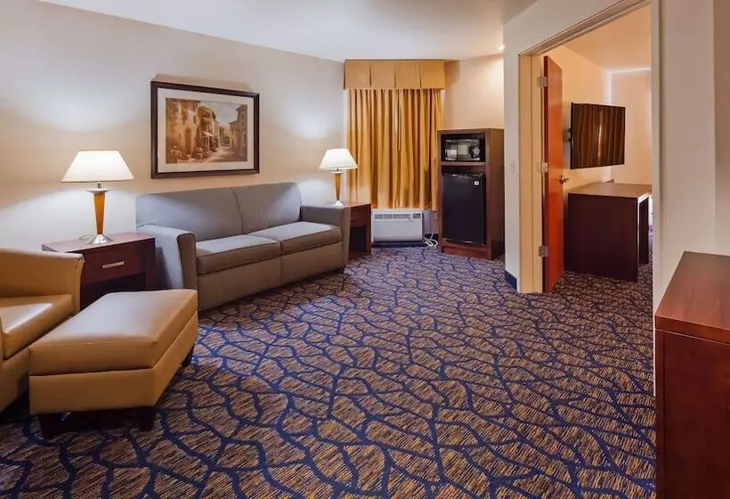 酒店 Best Western Plus Villa Del Lago Inn Patterson