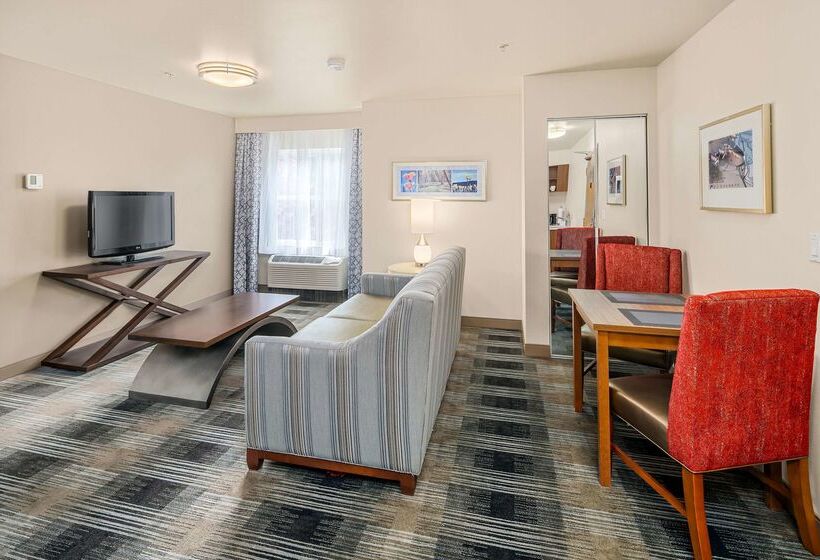 酒店 Executive Residency By Best Western Navigator Inn & Suites