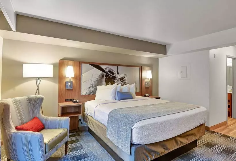 酒店 Executive Residency By Best Western Navigator Inn & Suites