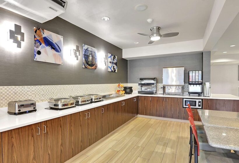 酒店 Executive Residency By Best Western Navigator Inn & Suites