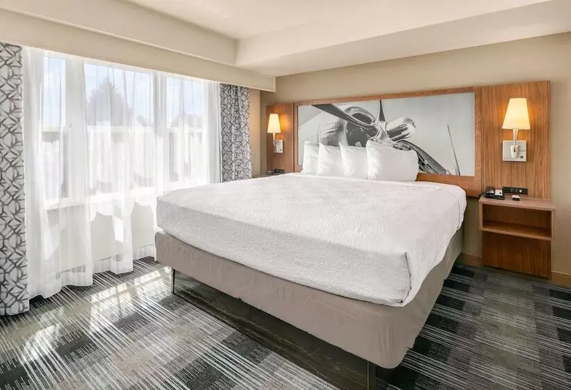 酒店 Executive Residency By Best Western Navigator Inn & Suites