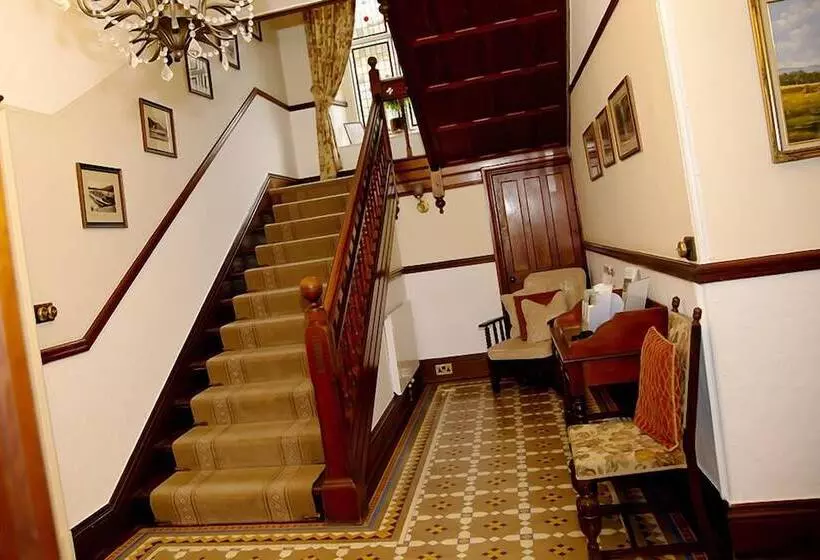 ホテル Fir Trees Guest House