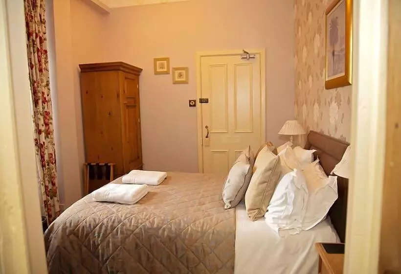 ホテル Fir Trees Guest House