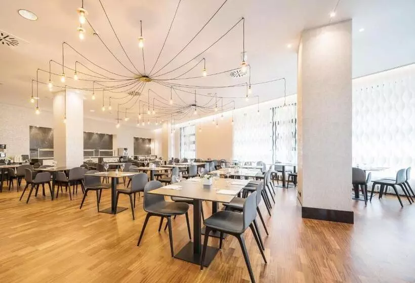 هتل Ilunion Pio XII