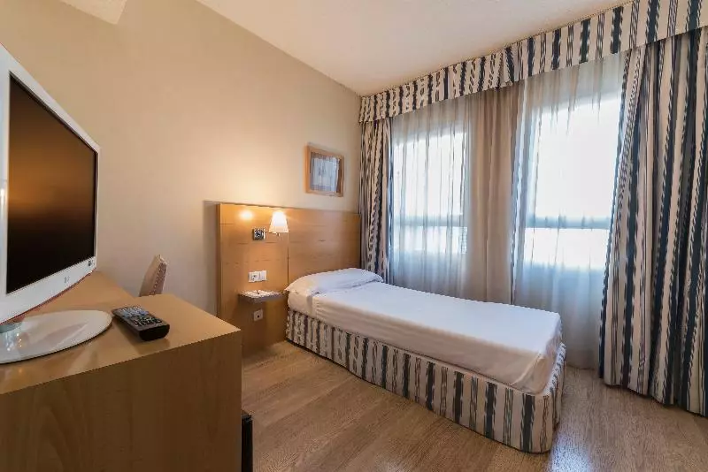 هتل Infanta Mercedes