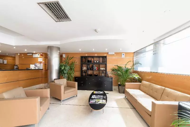 هتل Infanta Mercedes