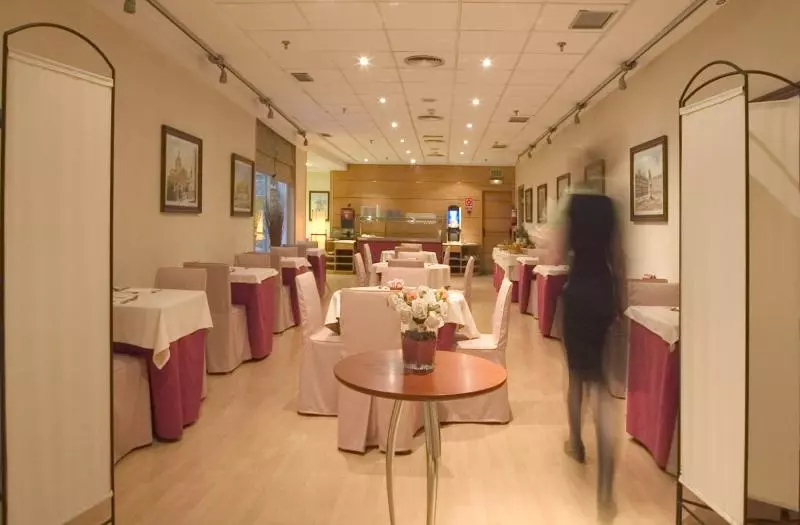 هتل Infanta Mercedes