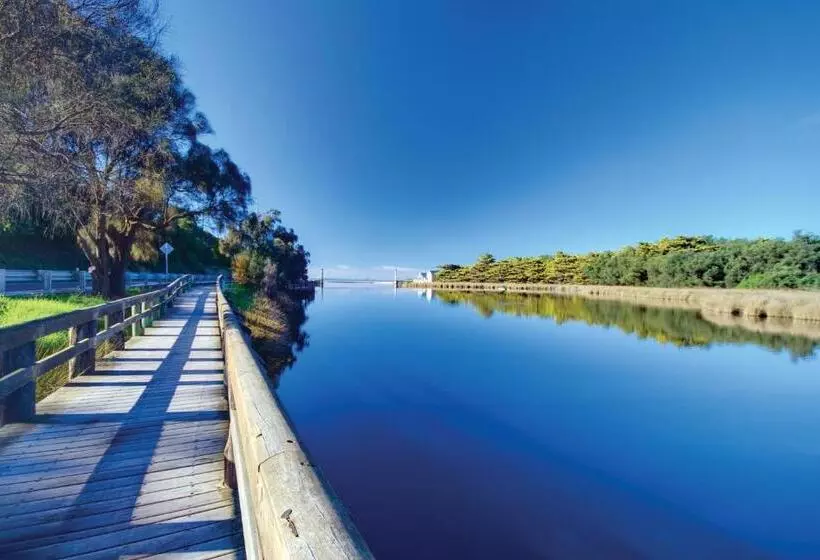 فندق Lorne Coachman Inn