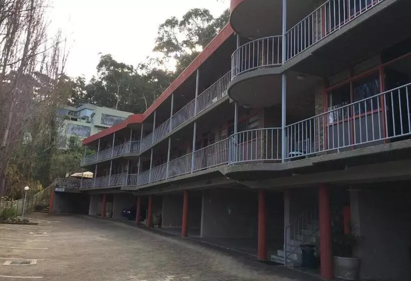 فندق Lorne Coachman Inn