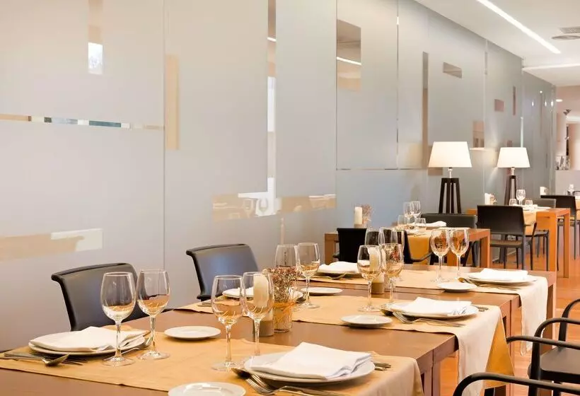 Hotelli NH Zamora Palacio Del Duero