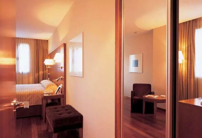 Hotelli NH Zamora Palacio Del Duero