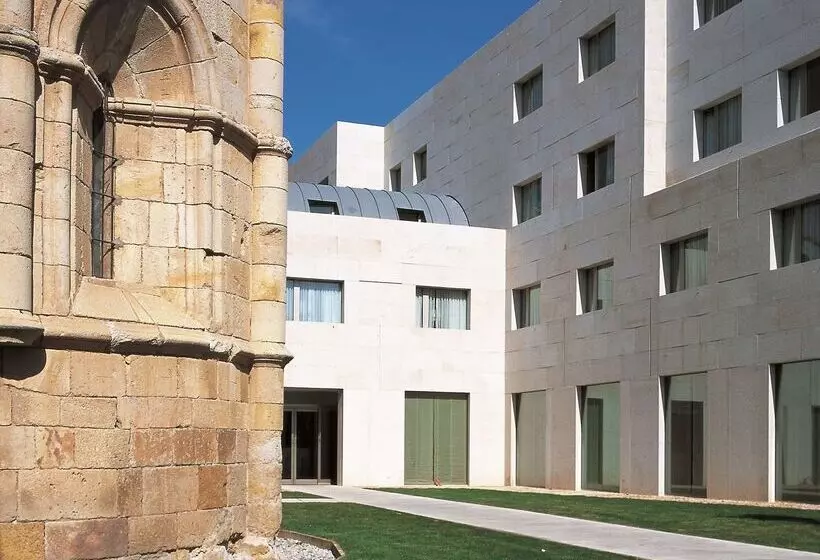 Hotelli NH Zamora Palacio Del Duero