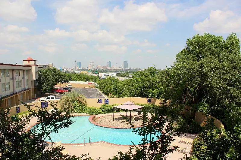 בית מלון כפרי Fort Worth Tx Downtown East