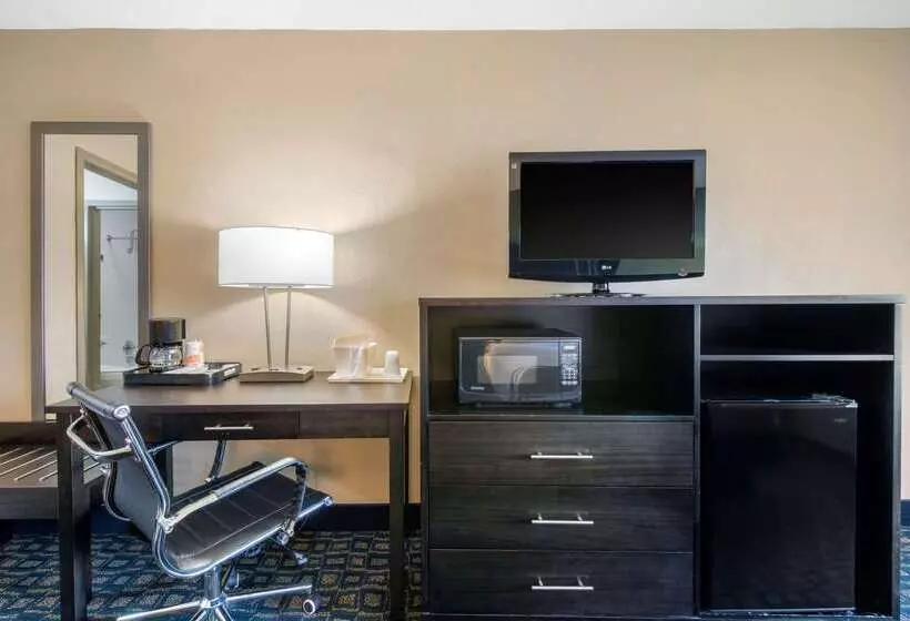 호텔 Quality Inn & Suites Brooksville I 75 Dade City