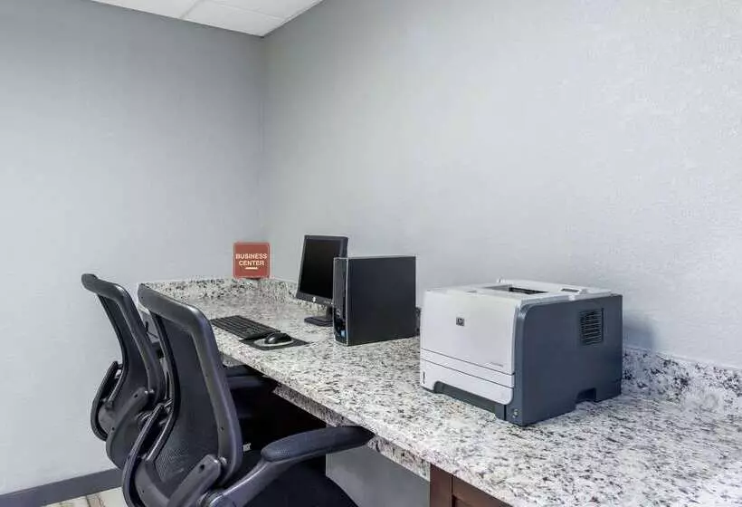 호텔 Quality Inn & Suites Brooksville I 75 Dade City