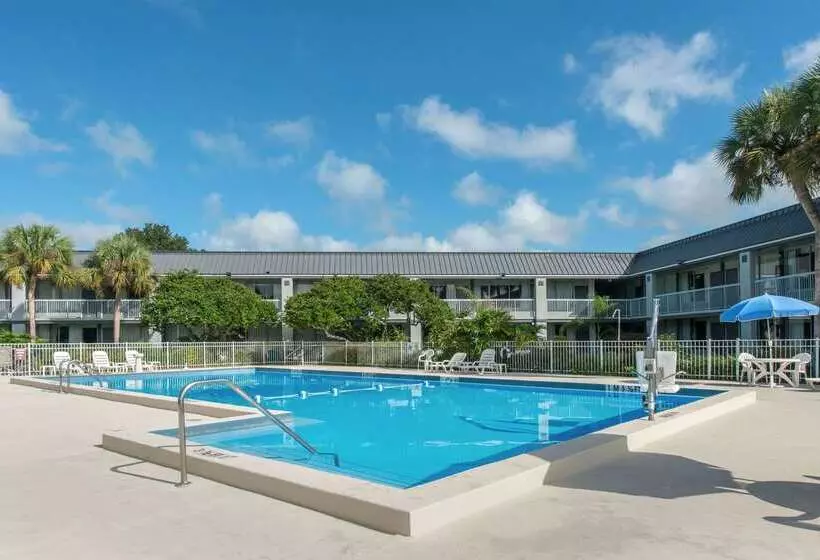 호텔 Quality Inn & Suites Brooksville I 75 Dade City
