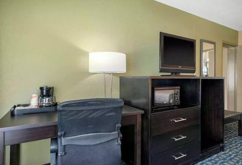 호텔 Quality Inn & Suites Brooksville I 75 Dade City
