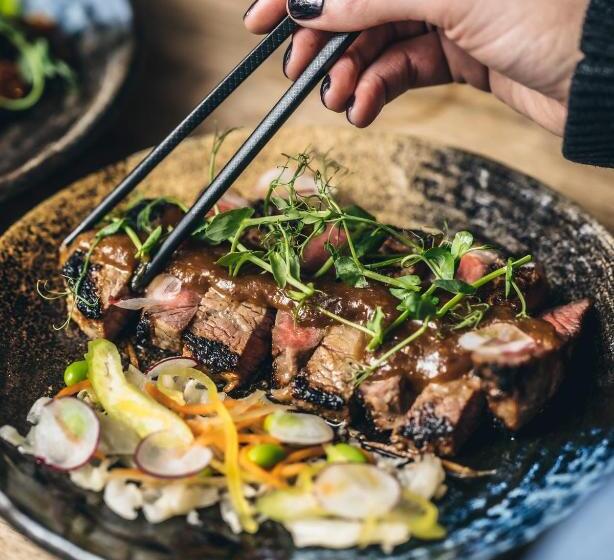 Отель The Inn On The Green