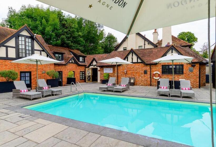 Отель The Inn On The Green