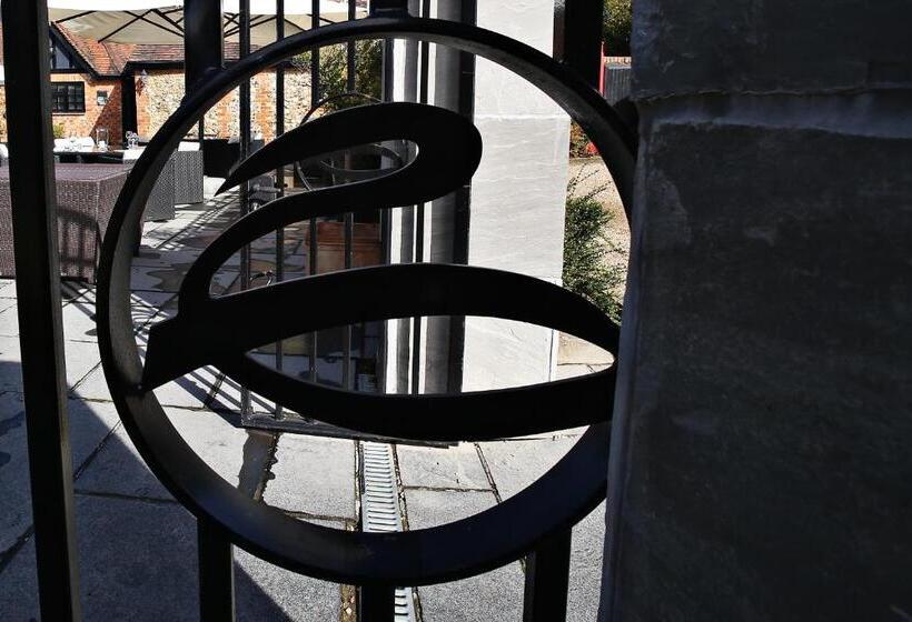 Отель The Inn On The Green