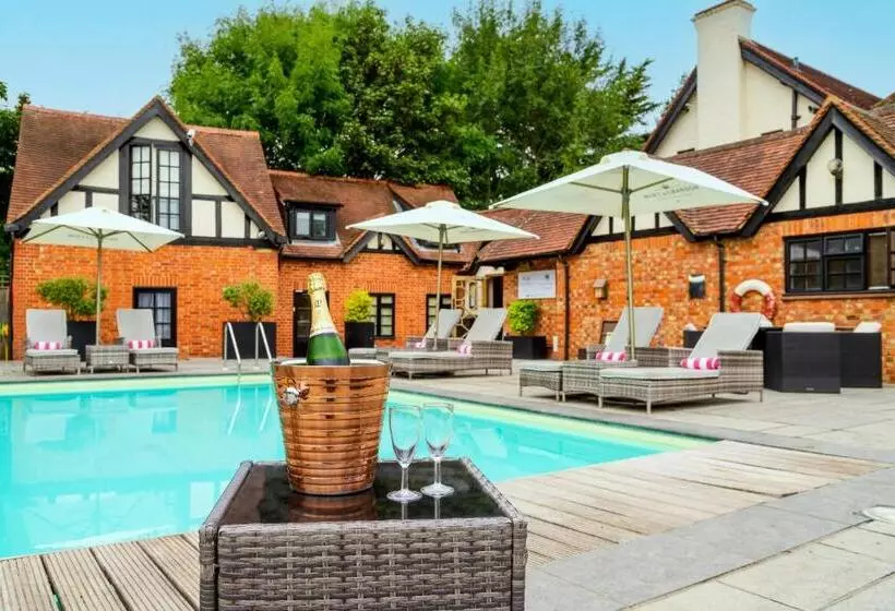 Hotelli The Inn On The Green