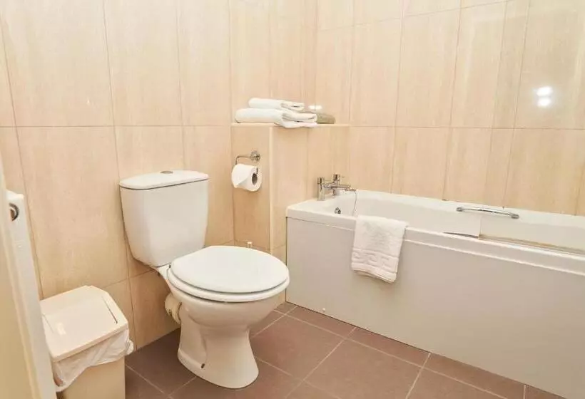 Отель The New Inn