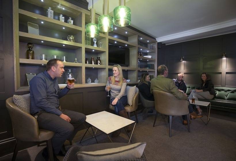 בית מלון כפרי The Royal Wells