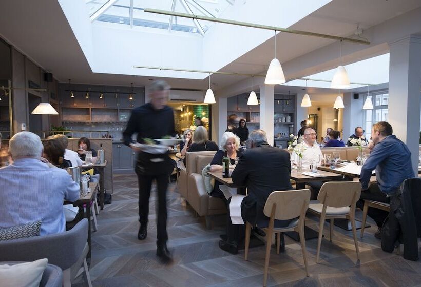 בית מלון כפרי The Royal Wells