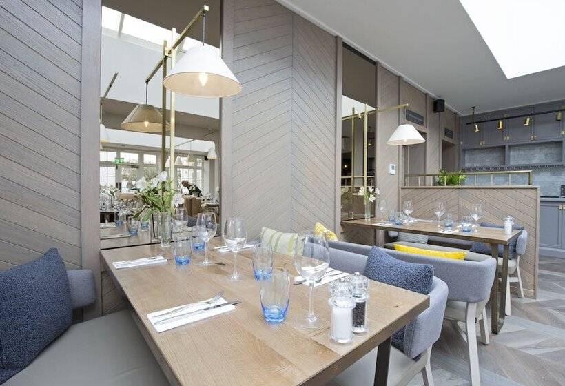 בית מלון כפרי The Royal Wells