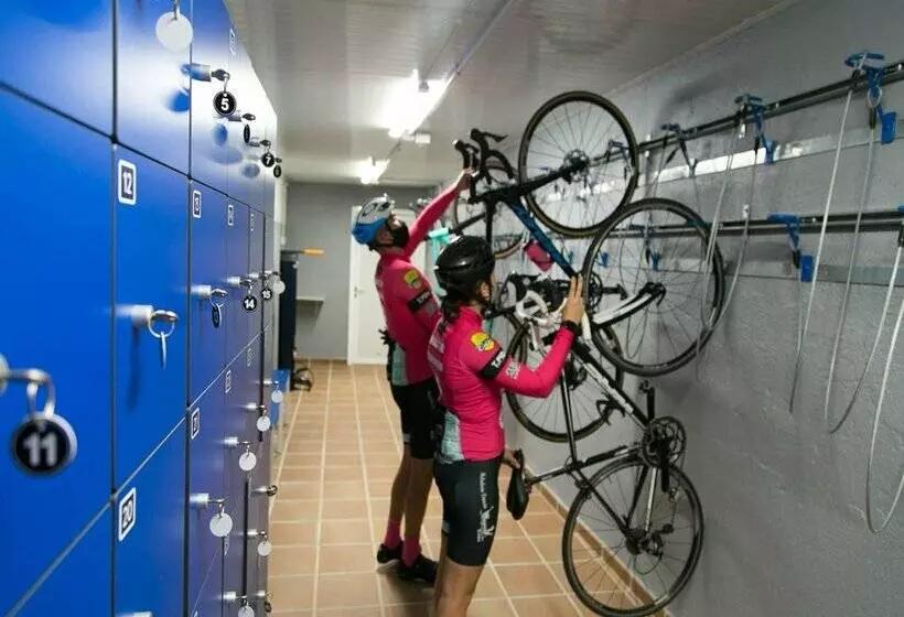 L'Azure Hotel 4* Sup