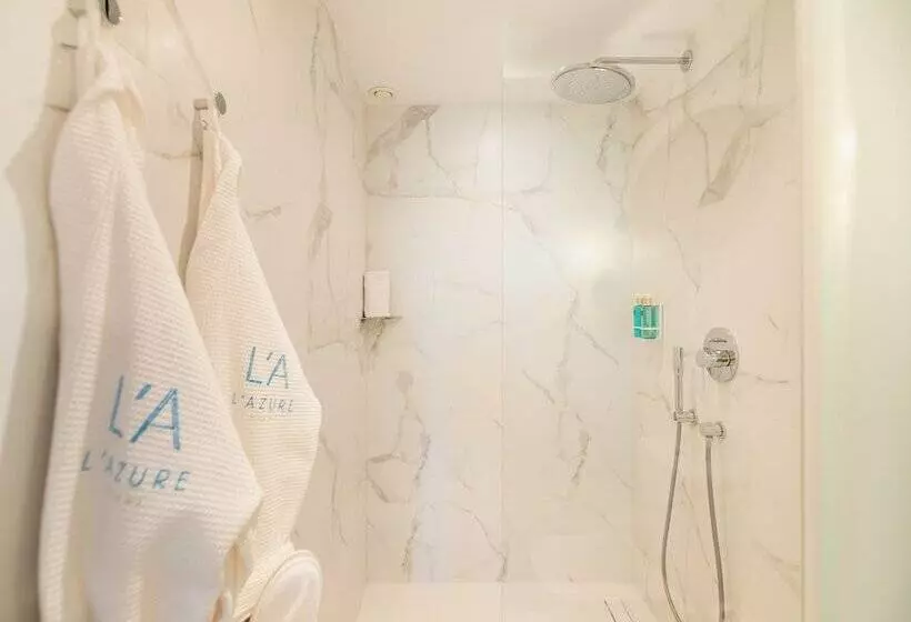 L'Azure Hotel 4* Sup