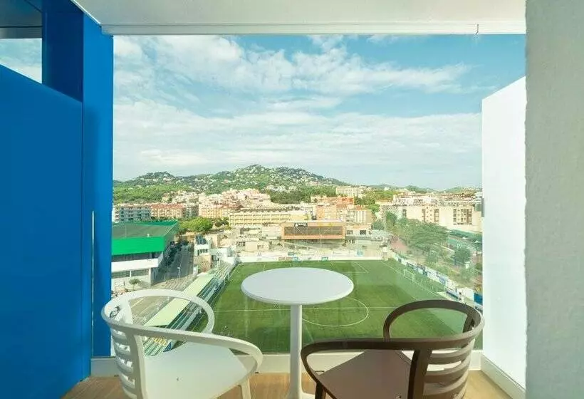 L'Azure Hotel 4* Sup