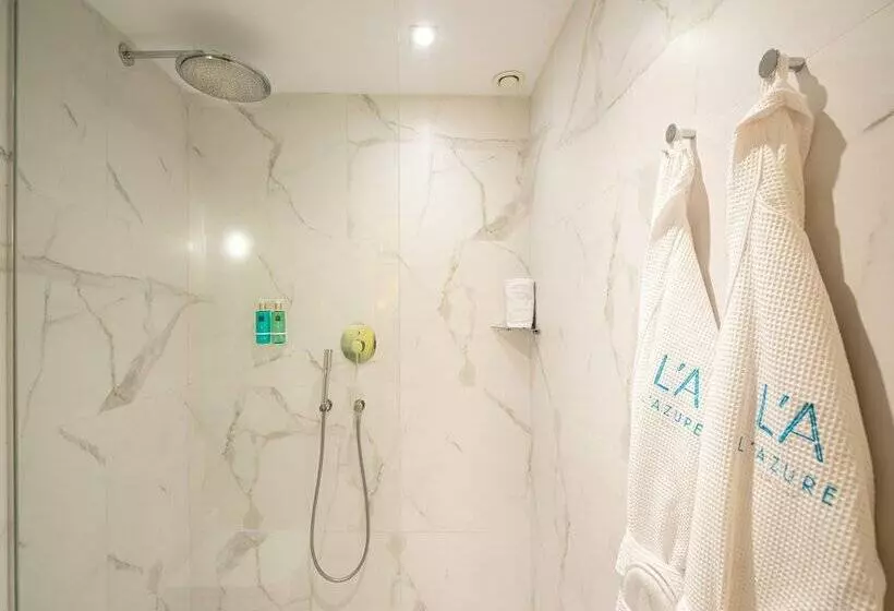 L'Azure Hotel 4* Sup