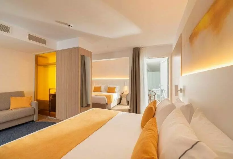 L'Azure Hotel 4* Sup