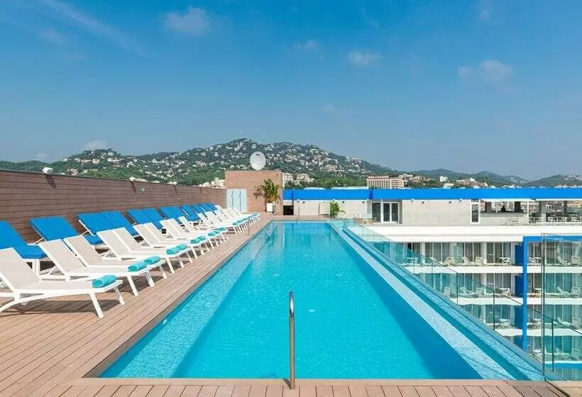 L'Azure Hotel 4* Sup