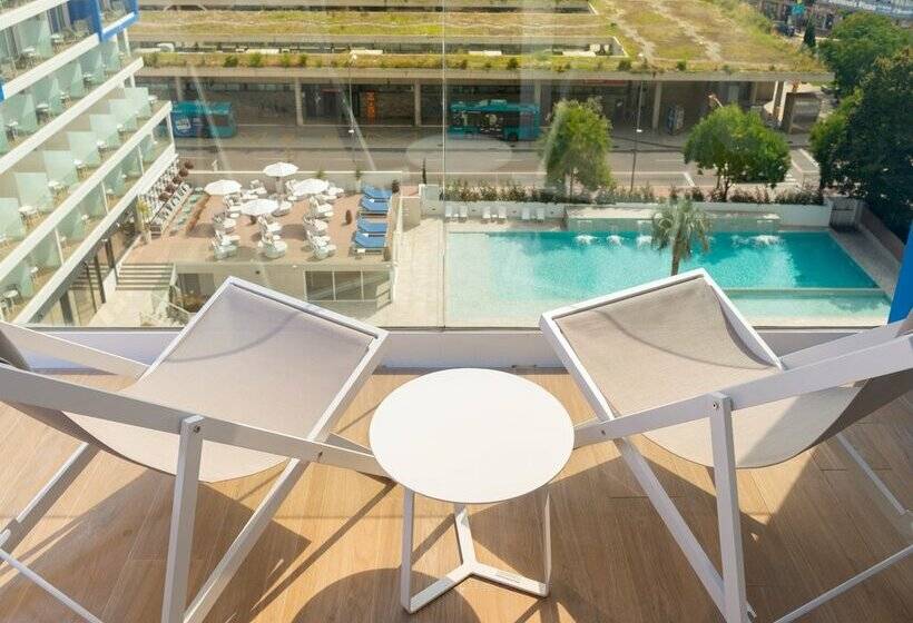 L'Azure Hotel 4* Sup